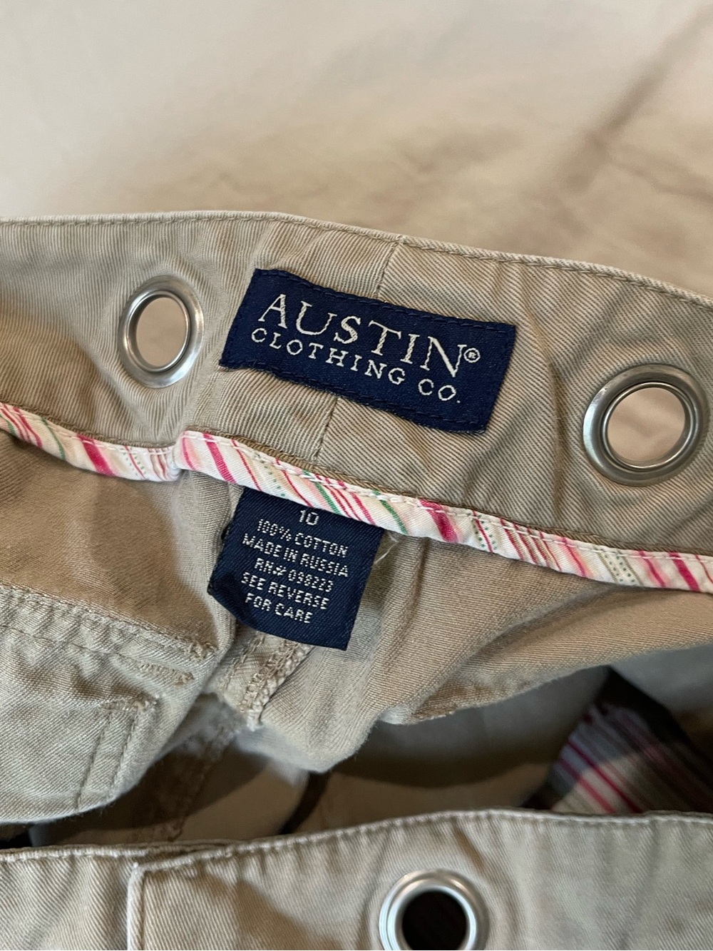 Austin Clothing Co. Khaki Eyelet Waist Bermuda Shorts - Picture 4 of 4